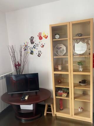 New Two Bedroom Apartment With Balcony Sofia Extérieur photo